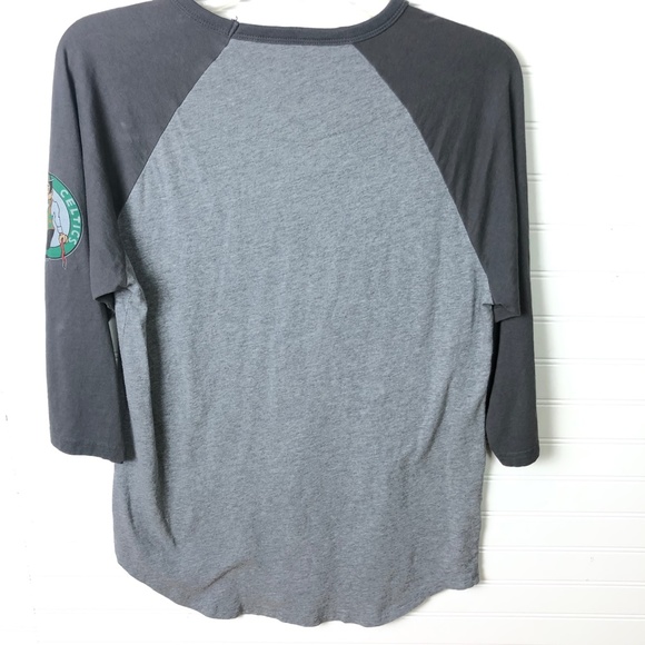 Mitchell & Ness - Boston Celtics Basketball Ranglan Top - Picture 5 of 7